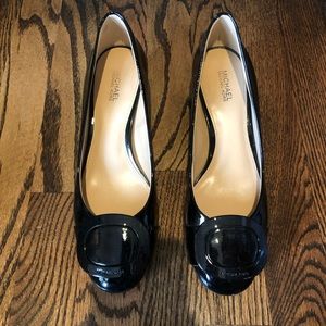 Michael Kors Pauline Flex Mid Pump